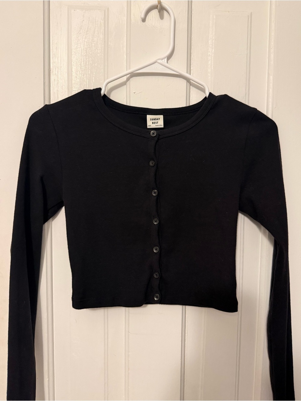 Aritzia Sunday Best Black Cropped Button-Up Long Sleeve Top - Picture 4 of 9